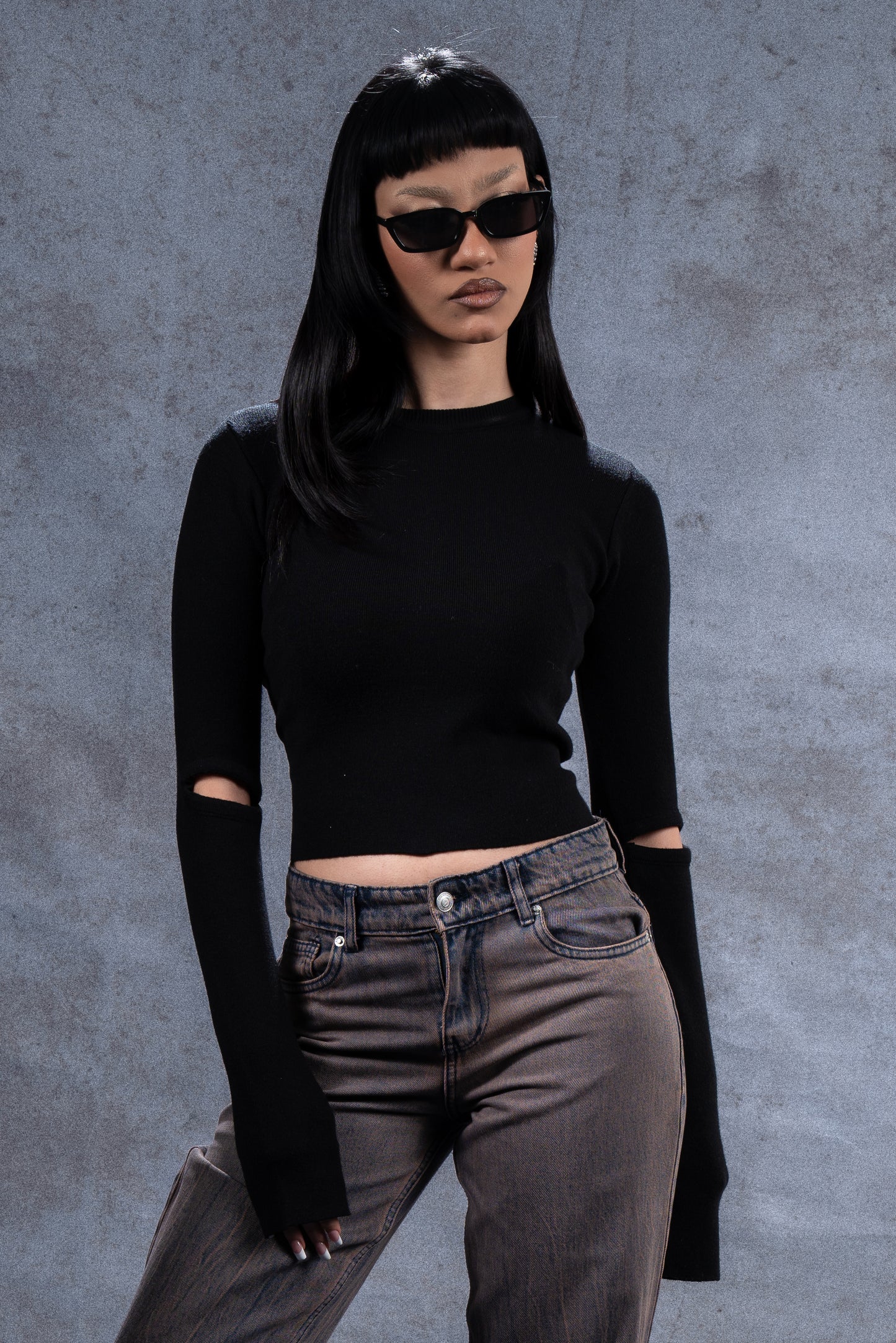 CUT-OUT TOP