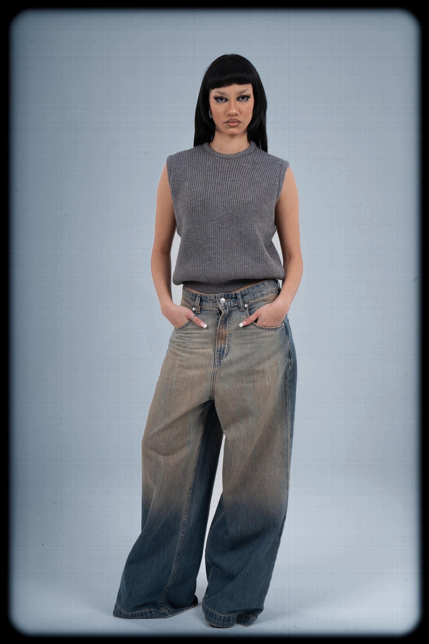 CREW NECK VEST