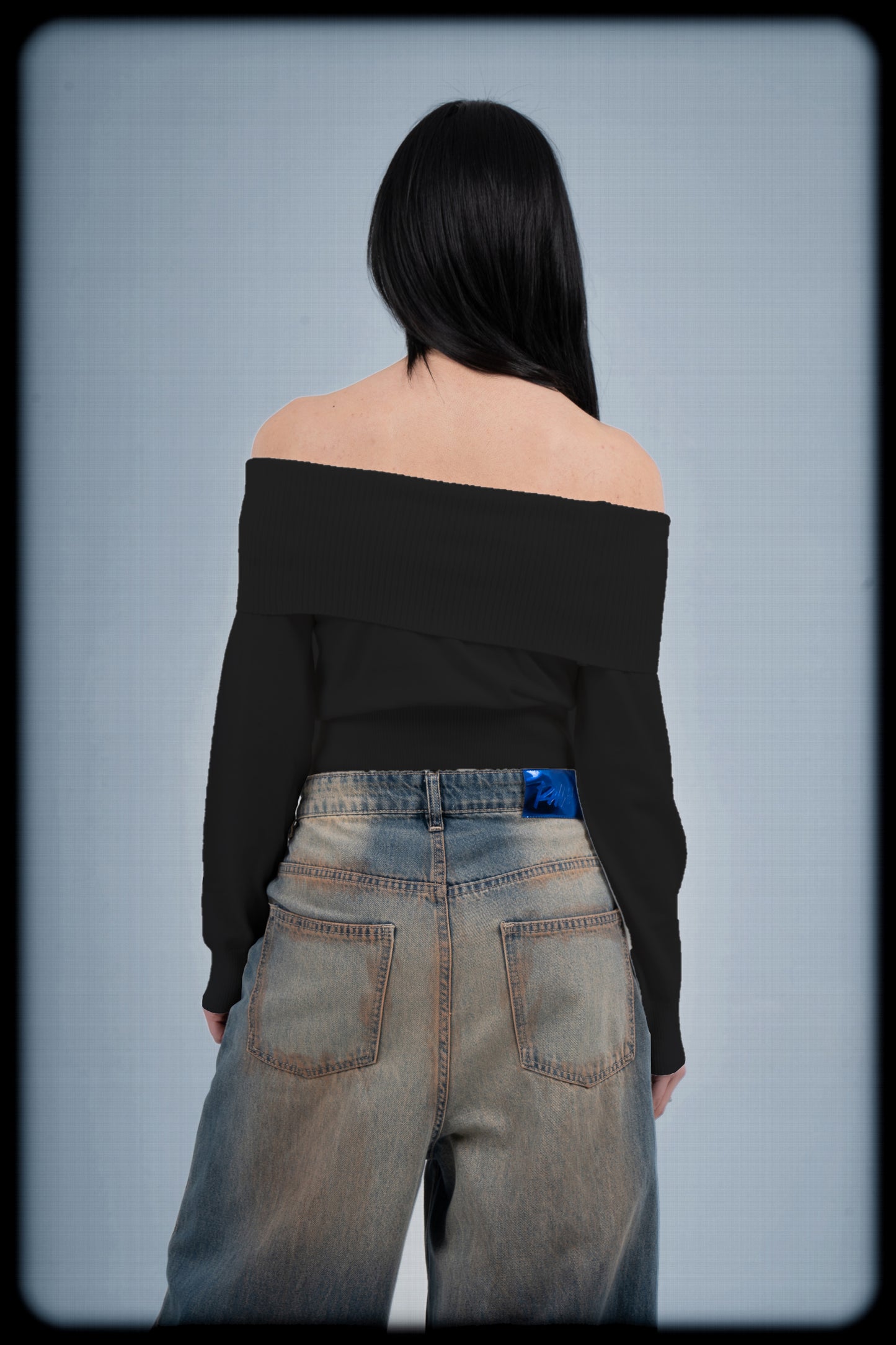 OFF- SHOULDER TOP