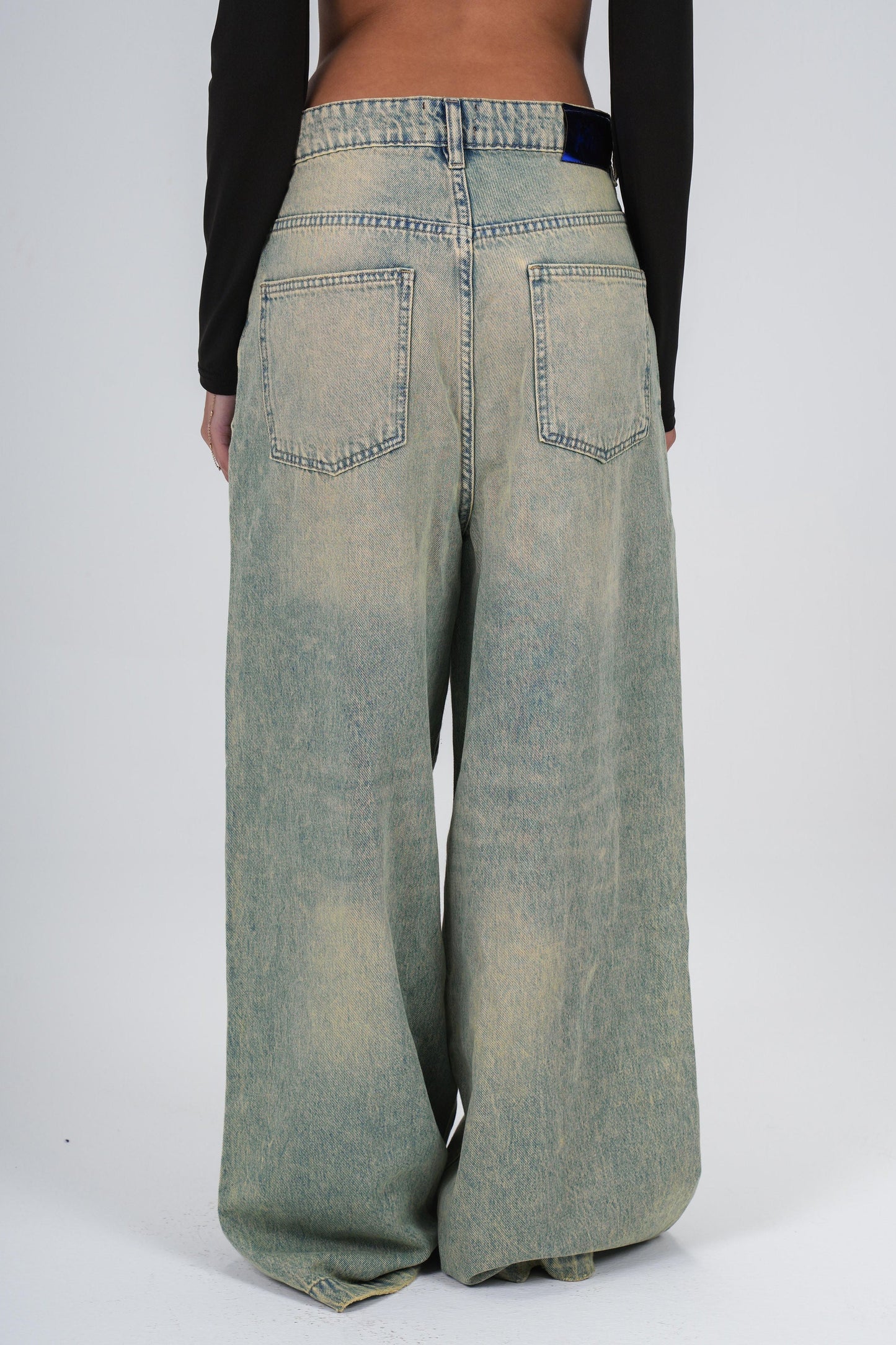 DIRTY WIDE JEAN