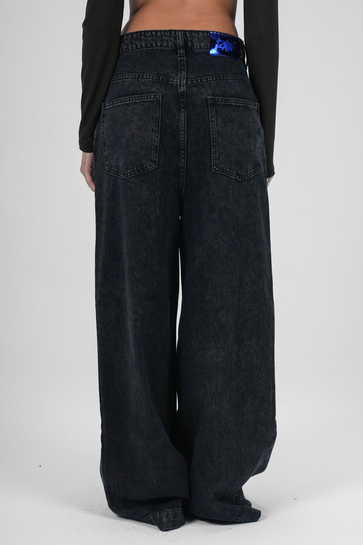 BLACK WIDE JEAN
