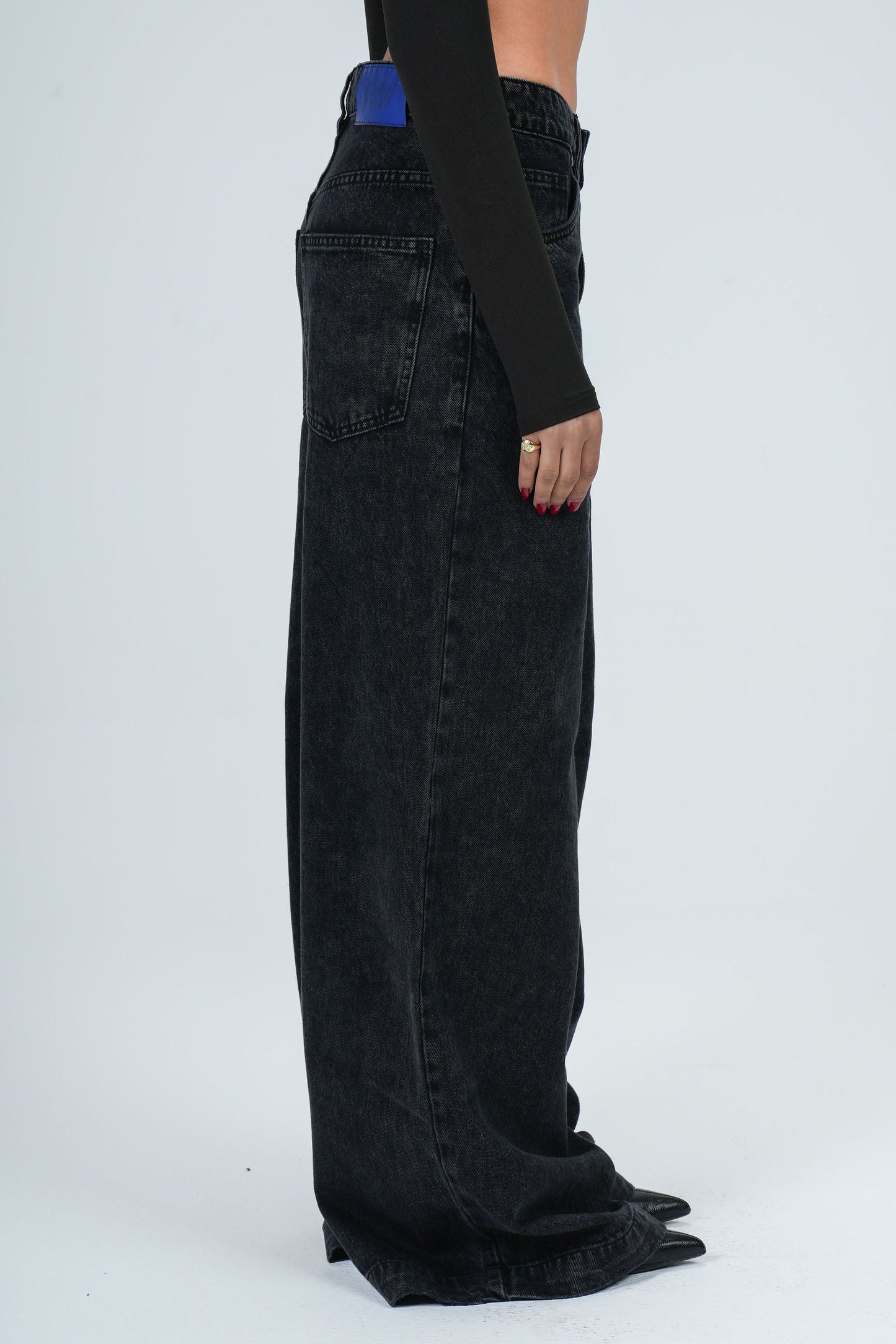 BLACK WIDE JEAN