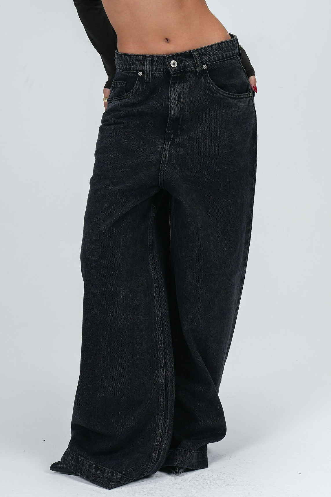BLACK WIDE JEAN