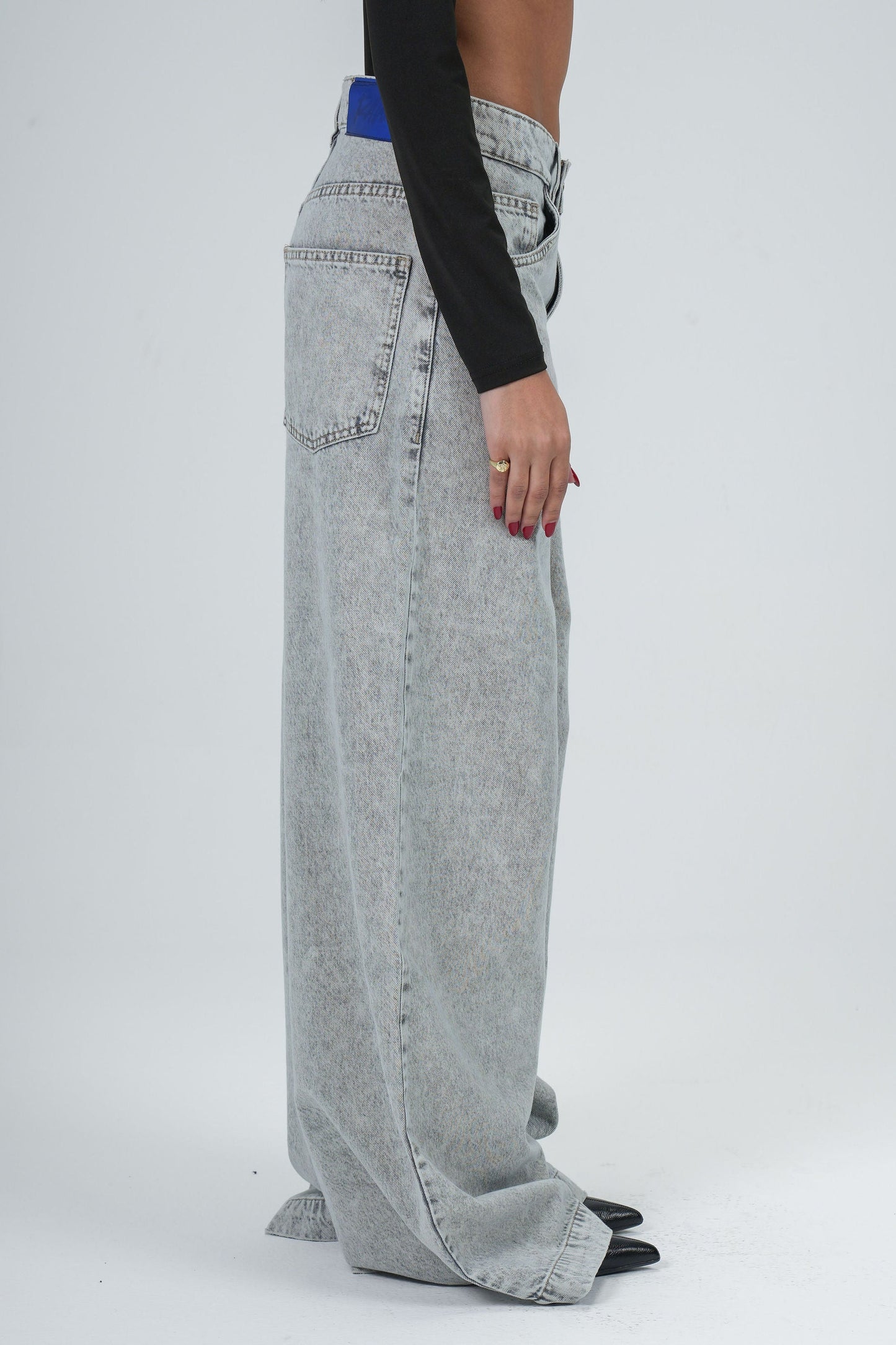 ASH-GREY WIDE JEAN